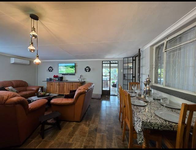3 BEDROOM HOUSE TO LET IN KOOKRUS